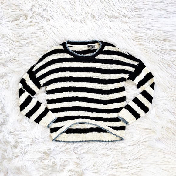 Quinn Sweaters - Quinn striped crew neck sweater